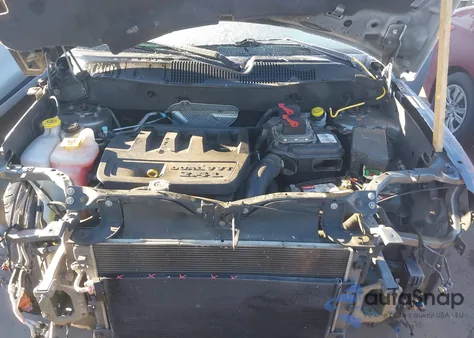 2014 Jeep Compass Sport z USA, uszkodzony, nr VIN 1C4NJCBB3ED560128